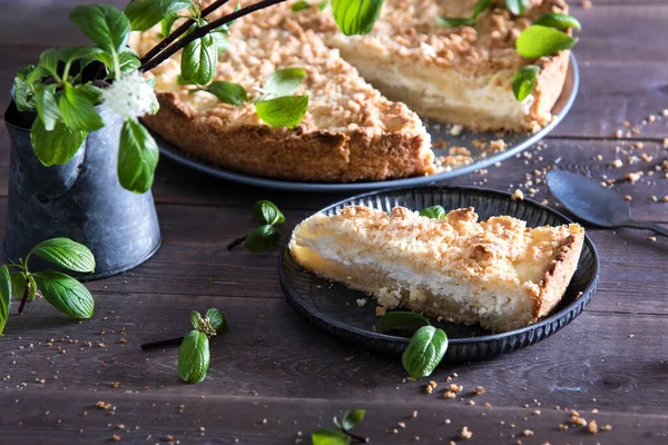 Beautiful Tasty Curd Pie Wooden Background Surrounded Greenery Spring Breakfast — Stock Photo, Image