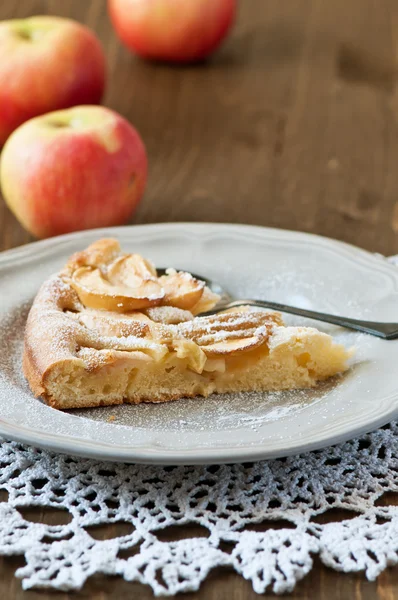 Apple pie on the wooden backgraund — Stock Photo, Image