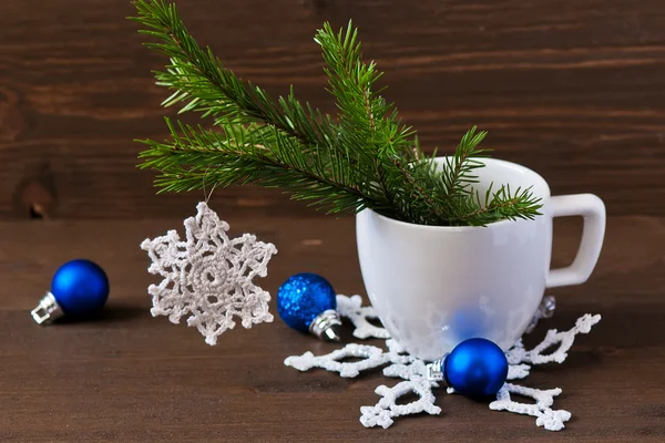 Christmas concept (decoration). Crochet christmas snowflake hanging Christmas tree branch — Stock Photo, Image