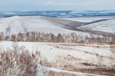 İlk kar ile kış başlangıcı. Hill karda