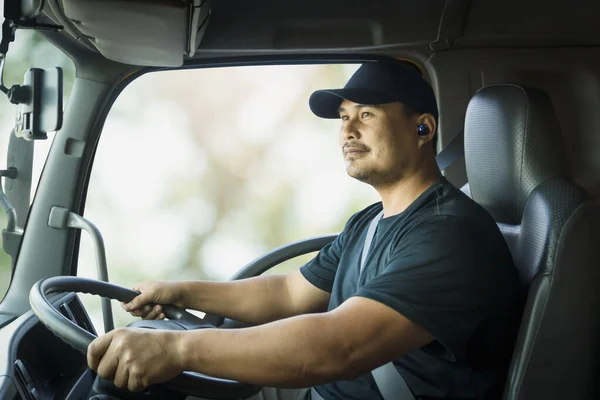 Professional Male Truck Driver Asian Driving Transport Vehicle Fastening Seat — Stock Photo, Image