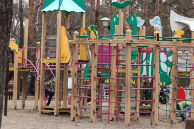 Çocuk Bahçesi çocuklu