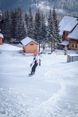 snowboard yaparken adam rides