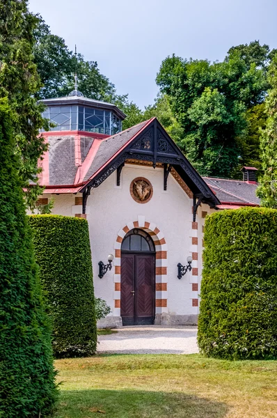 Horse stables in the courtyard of the Hermesvilla in Vienna, Austria — Stock Photo, Image
