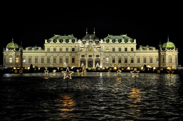 Palacio Belvedere en época de Adviento, Viena, Austria — Foto de Stock