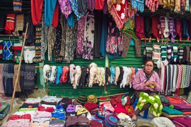 Tibet kadın yünlü giysiler dokuma