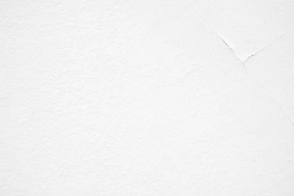Белая Сломанная Потрескавшаяся Стена — стоковое фото