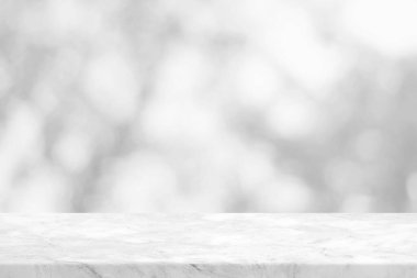 Beyaz Mermer Masa Güzel Beyaz Doğa Bokeh Arkaplanı, Ürün Sunum Arkaplanı, Görünüm ve Moda İçin Uygun.