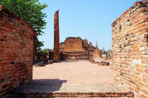 Antik Wat Mahathat Tapınağı Ayutthaya ilinin ünlü tarihi simgesi, Tayland.