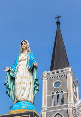 Meryem Ana heykeli Katolik Kilisesi Chanthaburi, Tayland.