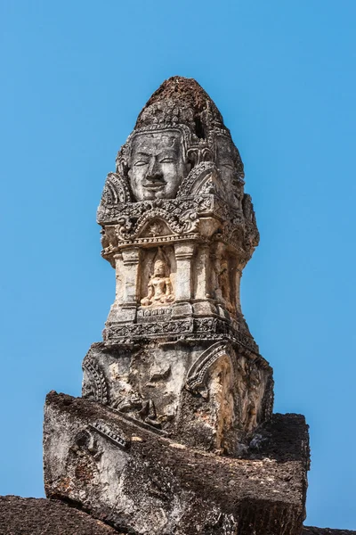 Stâlpul Avalokitesvara de la Wat Papang Sukhothai, Thailanda . — Fotografie, imagine de stoc