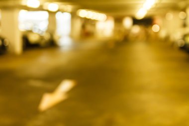 Yer altı otoparkı - bulanık fotoğraf bokeh.