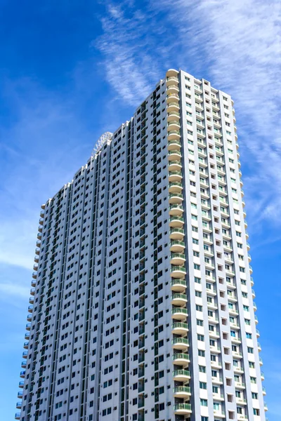 Nieuwbouw condominium. — Stockfoto