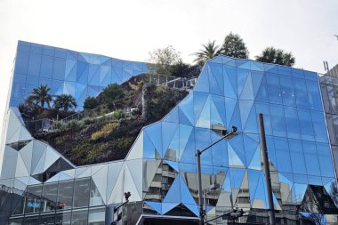 Tokyo, Japonya - 14 Ocak 2026: Tokyo Tokyo Tokyo Plaza Harajuku ticari binası.