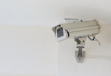 binanın içinde yüklü cctv kamera