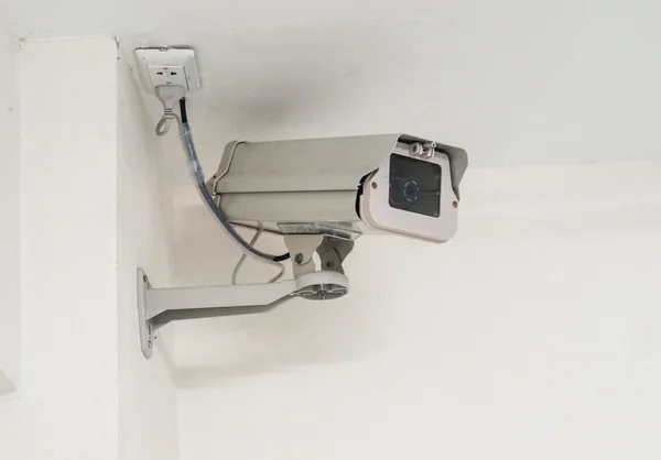 CCTV kamery zainstalowane w budynku — Zdjęcie stockowe