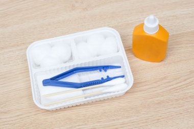 İlk yardım çantası