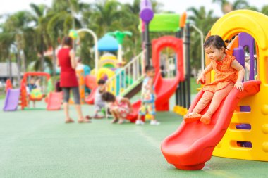 çocuklar için renkli Bahçesi