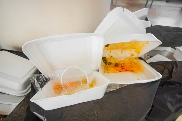 Paket servisi olan restoran gıda ve çevre sorunları — Stok fotoğraf