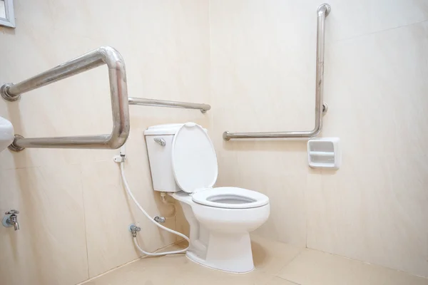 WC para pessoas com deficiência — Fotografia de Stock