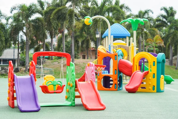 Färgglada lekplats för barn — Stockfoto