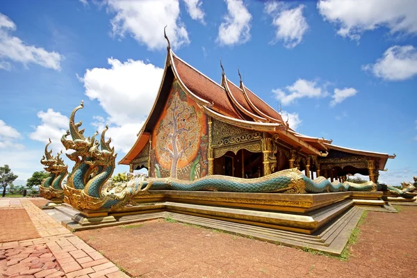 Thailanda nevăzută. Wat Sirindhorn Phu Praw — Fotografie, imagine de stoc