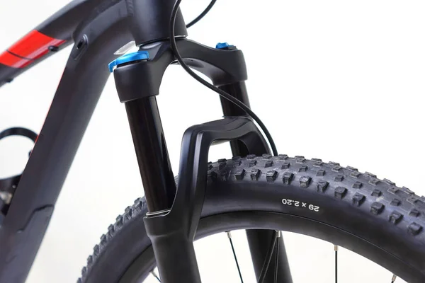 Nahaufnahme Eines Mountainbike Stoßdämpfers Isoliert Auf Weißem Hintergrund lizenzfreie Stockfotos