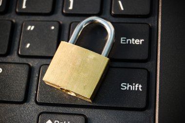 Güvenlik kilidi siyah klavye