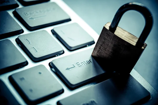 Security lock on computer keyboard — Stock Photo, Image