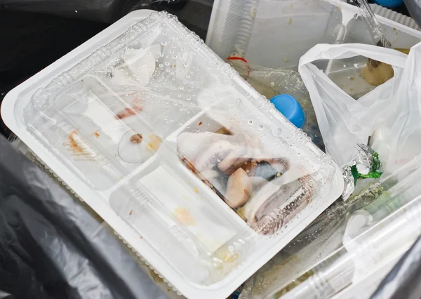 Пінопластові та пластикові харчові контейнери — стокове фото