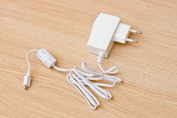 Adaptador de teléfono inteligente blanco — Foto de Stock