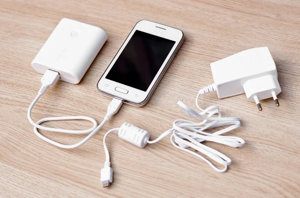 Power bank dan charger — Stok Foto