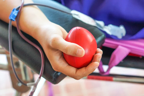 Donación de sangre realizada al aire libre —  Fotos de Stock