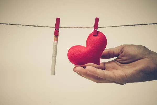 Heart hung on the rope — Stock Photo, Image