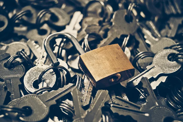 Ключі і блокування безпеки — стокове фото