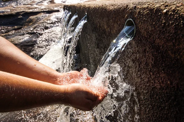 Weir kecil untuk memperlambat — Stok Foto