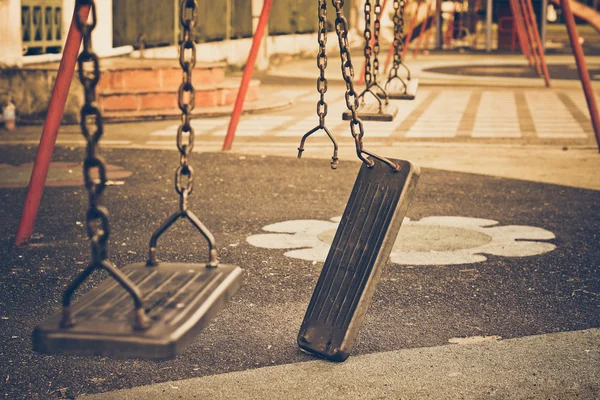 Acidente e lesão no conceito de parque infantil — Fotografia de Stock