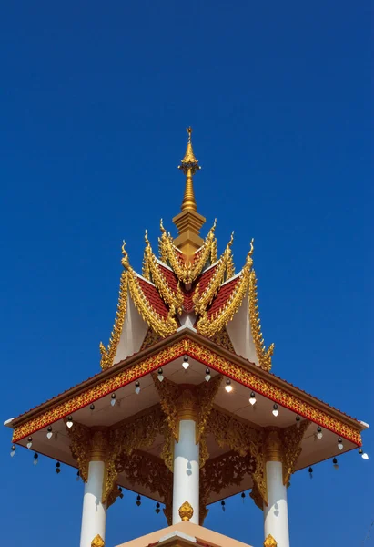 Campanario mirada desde el ángulo — Foto de Stock