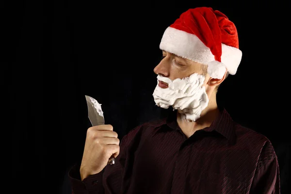 Bad Santa Met Een Baard Van Scheerschuim Scheert Met Een — Stockfoto