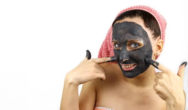 Jong Mooi Huisvrouw Meisje Met Spa Cosmetische Masker Haar Gezicht — Stockfoto