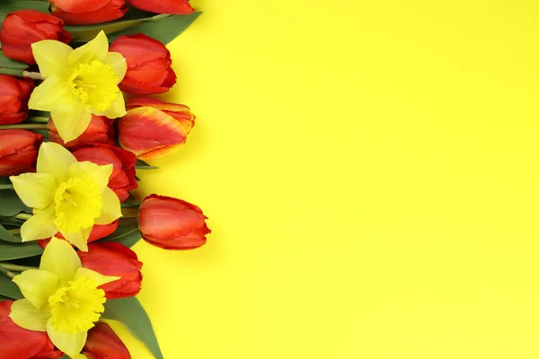 Bouquet Spring Flowers Yellow Background — Stock Photo, Image