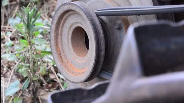 Fechar e panela velho carrinho — Vídeo de Stock