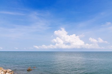 Deniz gökyüzü ve bulut, yaz peyzaj Tayland