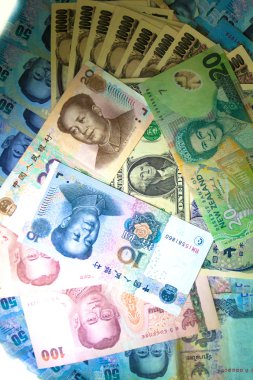 Arka plan para zengin banknot ve madeni para