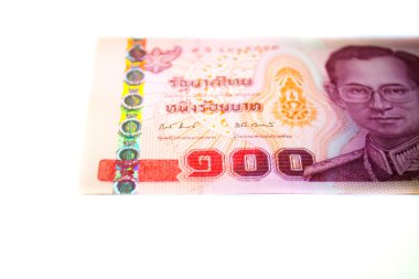 Yüz Tay banknotlar