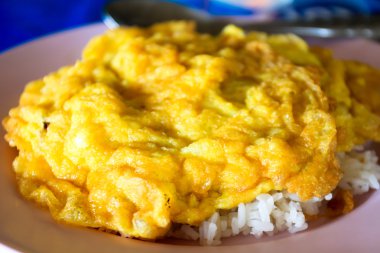 Tay gıda beyaz pirinç ile sade omlet