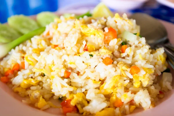 स्वादिष्ट थाई खाद्य फ्राइड चावल रॉयल्टी फ़्री स्टॉक फ़ोटो