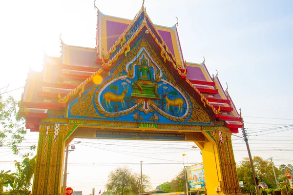 Όμορφο κτίριο αρχιτεκτονική ιστορία εισόδου ναός Ταϊλάνδη — Φωτογραφία Αρχείου