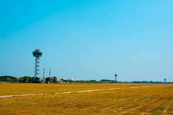 Hava Trafik Kontrol Kulesi Günbatımı Gökyüzü