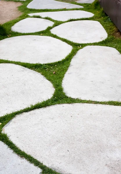 taş döşeli yollar